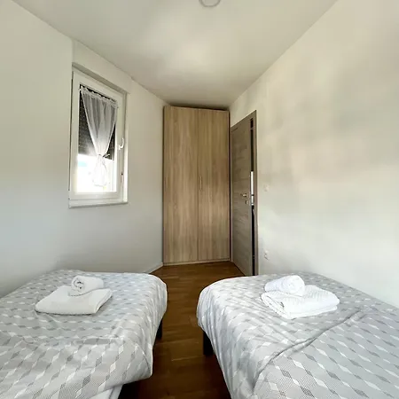 Cesarica Διαμέρισμα *