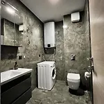 Cesarica Apartman *